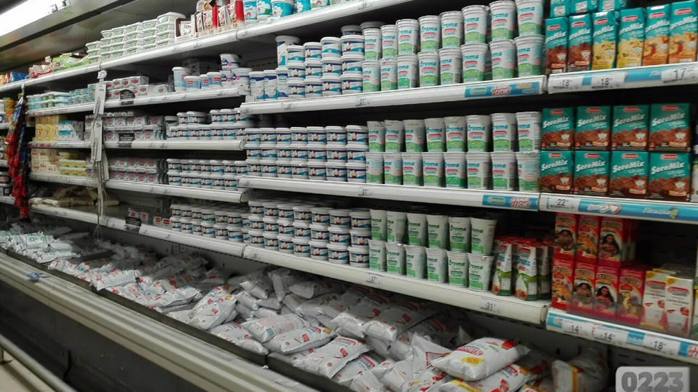 Los supermercados tienen cada vez menos participación en la venta de lácteos