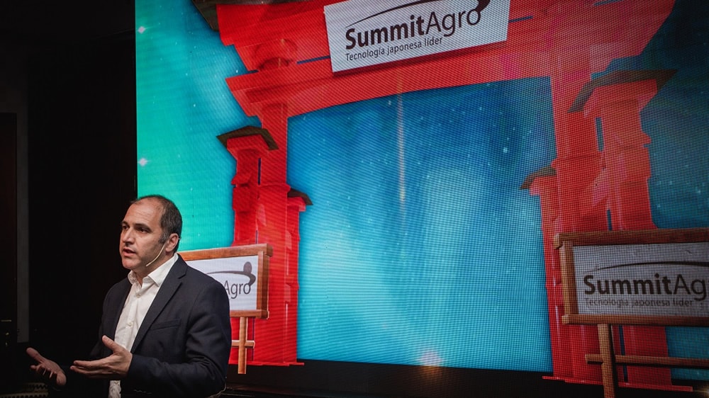 Summit Agro irrumpe en el mercado con Axeev Technology