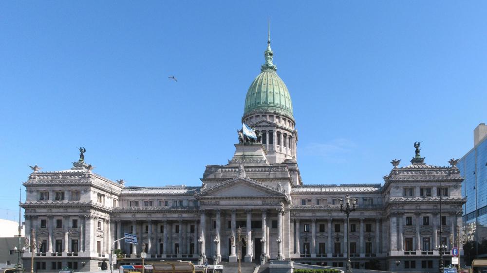 Polémico DNU llegó al Congreso