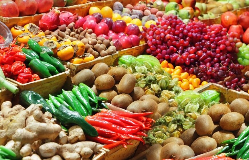 Frutas, verduras y carnes: el consumidor pagó 3,6 veces más de lo que cobró el productor