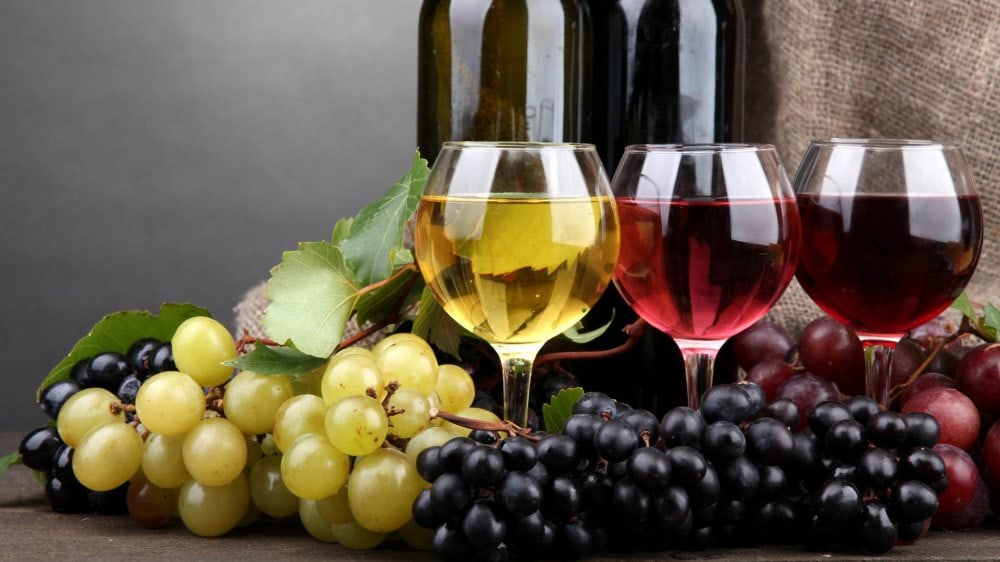 Uvas y vino