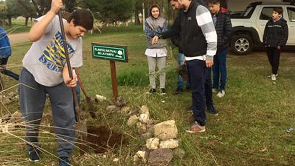 Jornada Educativa de Producción e identificación de plantas nativas en Lonquimay