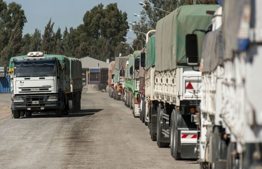 Sin combustible: cuáles son las provincias donde los transportistas siguen sin conseguir gasoil o deben pagarlo muy caro