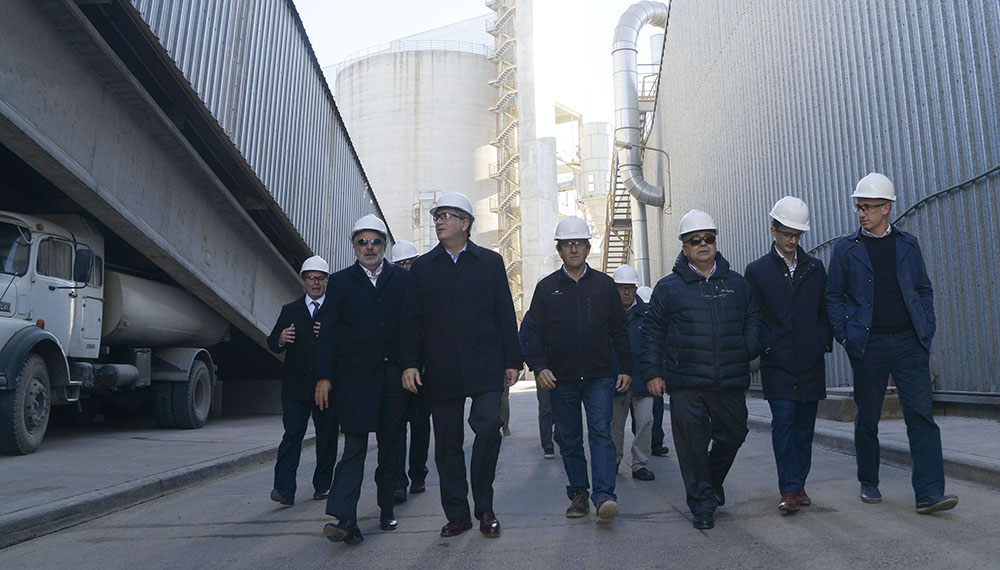 Santa Fe: Etchevehere recorrió la ampliación de la planta de Molinos Agro en San Lorenzo