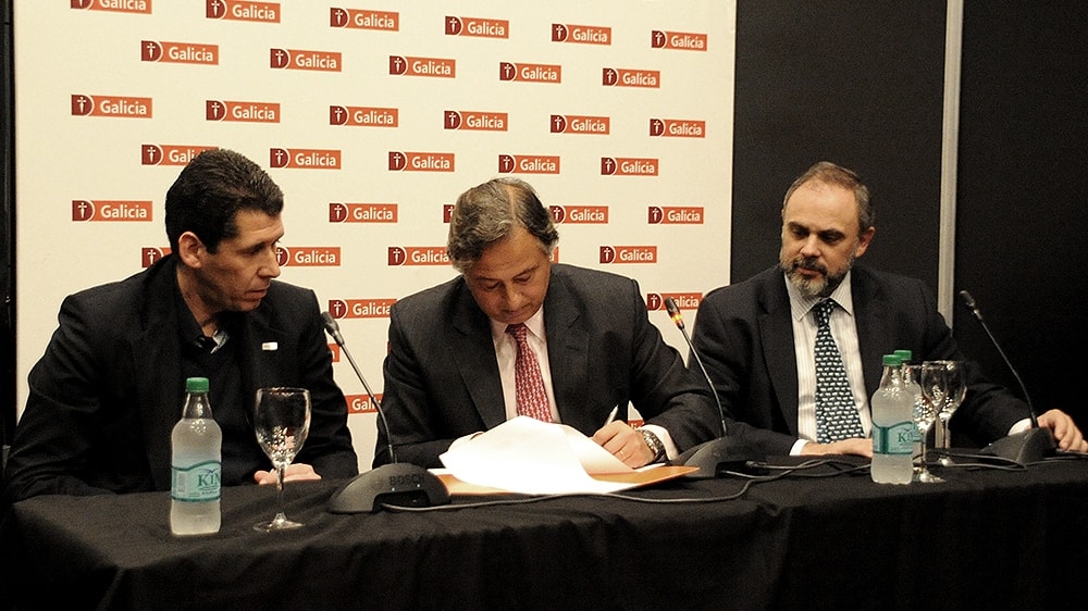 Acuerdo entre CNH Industrial y Banco Galicia para financiación de repuestos y agricultura de precisión