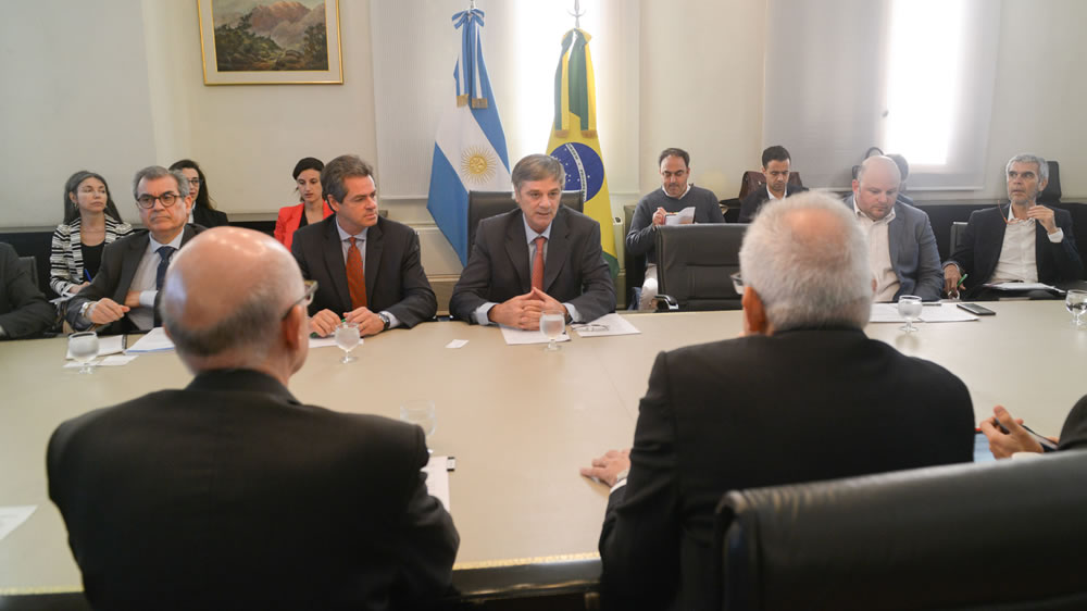 Argentina y Brasil reunidos para potenciar la bioindustria regional