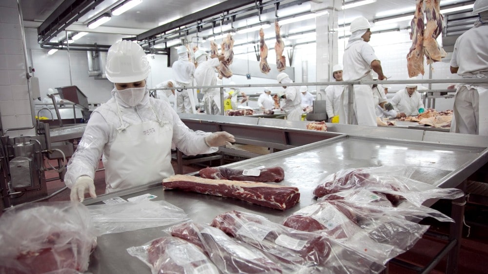 Recortan 20% las proyecciones de exportación de carne vacuna argentina