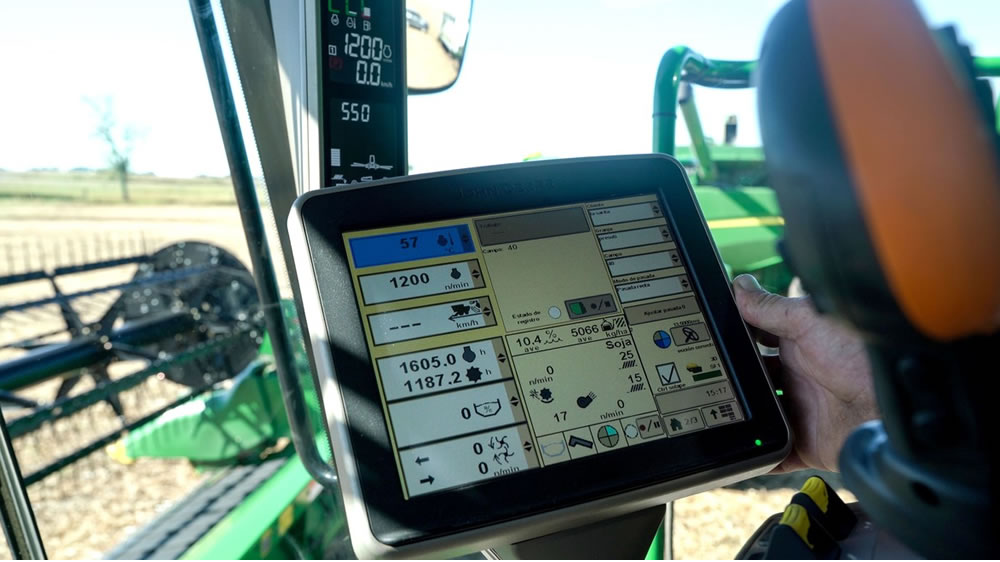 Monitoreo de cosechadoras y tractores: un puente a la agricultura digital y colaborativa