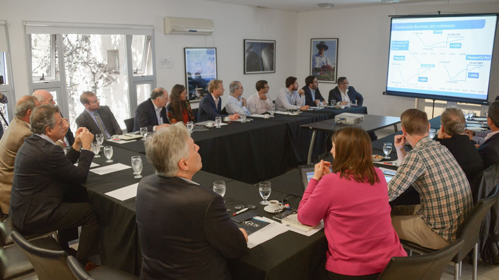 Etchevehere recibió a las autoridades de la Cámara de Importadores de Carne de EE.UU