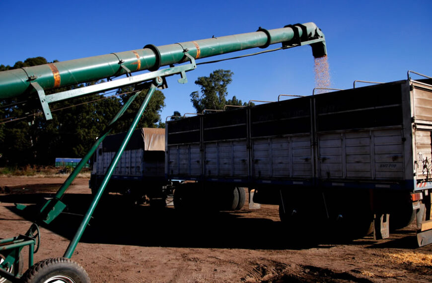 El CAS acordó un protocolo sanitario para el transporte terrestre de alimentos