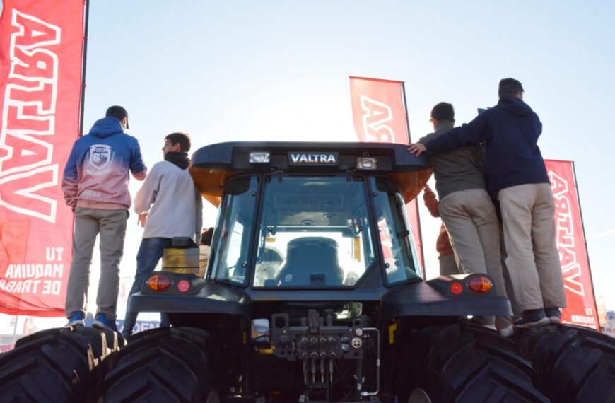 La venta de maquinaria agrícola creció un 2,4% con respecto a marzo, pero cayó 4,8% interanual