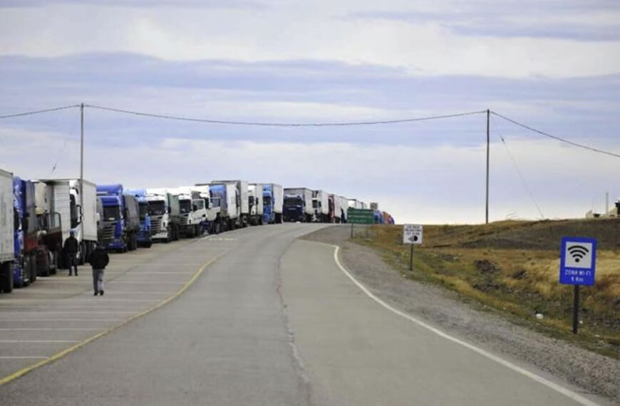 Transportistas autoconvocados levantaron el paro en los puertos de Bahía Blanca y Quequén