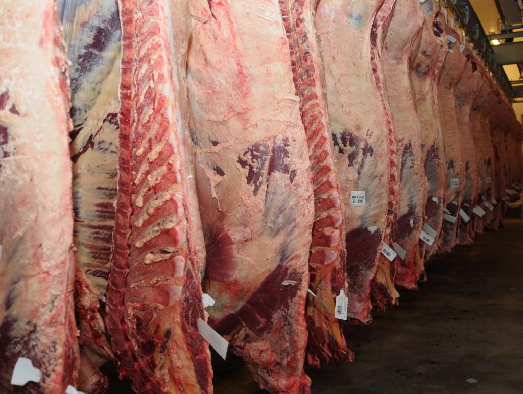 Cepo a la carne: Alberto Fernández se comprometió a abrir una nueva mesa de diálogo