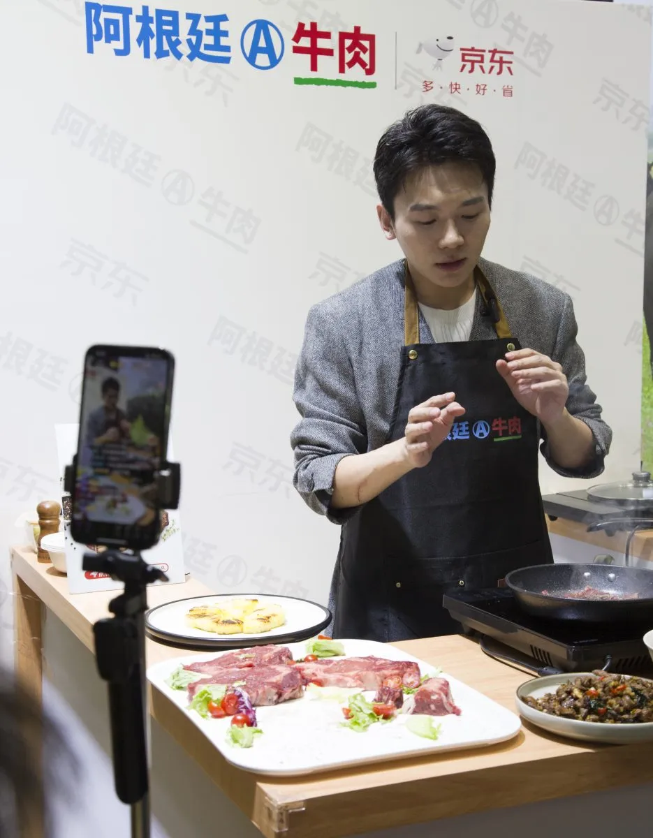 Apelan a influencers para promocionar el bife argentino en China