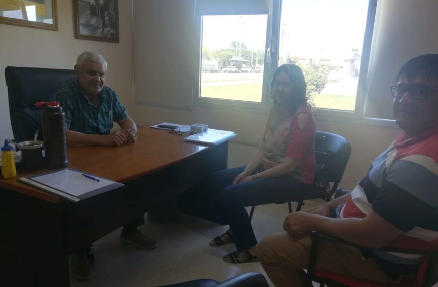Visita a emprendedores beneficiarios de créditos de promoción económica