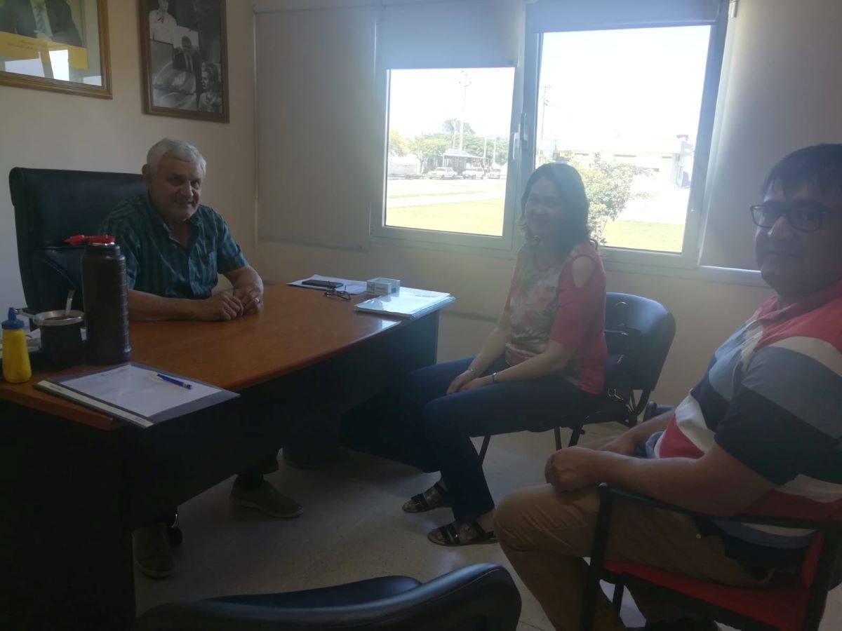 Visita a emprendedores beneficiarios de créditos de promoción económica