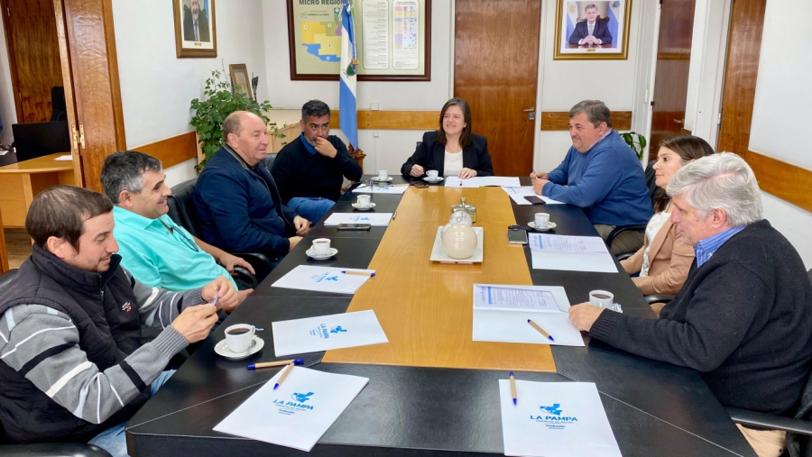Presentaron nuevo préstamo de capital de trabajo para cooperativas apícolas pampeanas