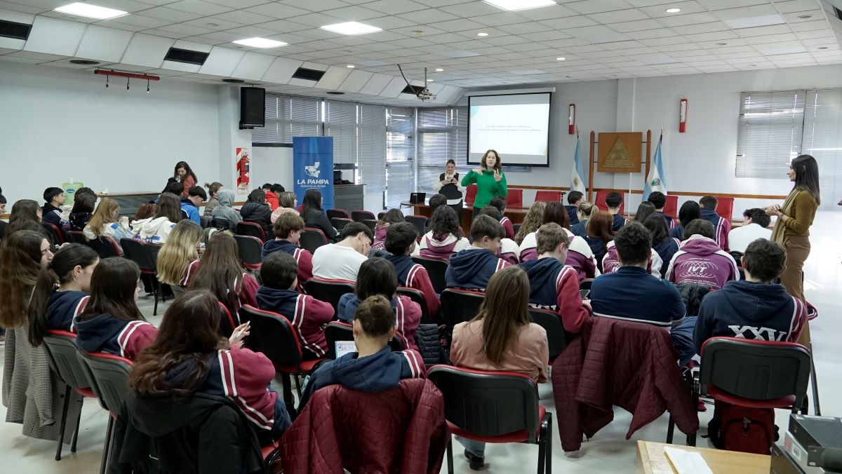 Capacitación “Comunicación en Acción” culminó con éxito, formando a más de 300 emprendedores pampeanos.