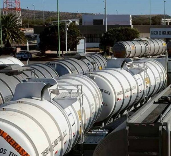 Argentina suspende transporte de combustible en el Paraná y preocupa a importadores paraguayos por posibles impactos