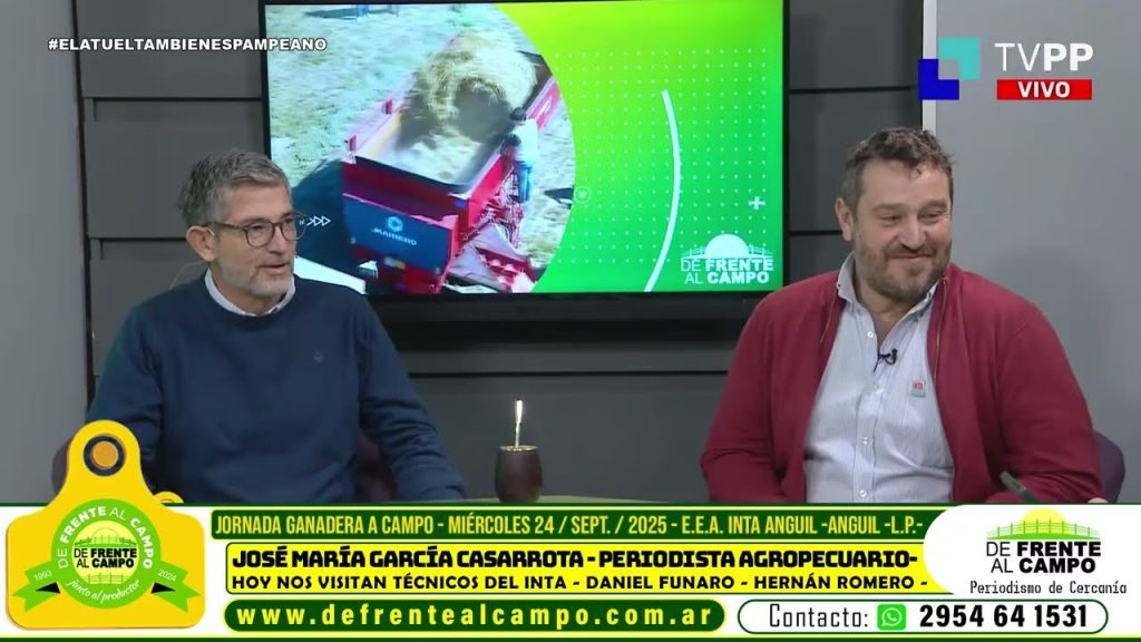 Daniel Funaro y Hernán Romero del INTA Anguil durante una entrevista en la jornada ganadera