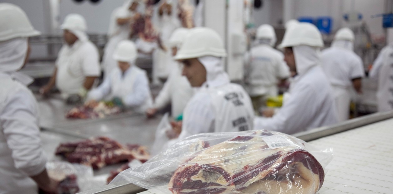 Con la firma del acuerdo, se amplía a 100.000 toneladas el cupo para exportar carne vacuna de manera preferencial a Estados Unidos